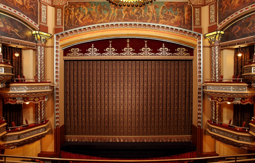 Main image 1