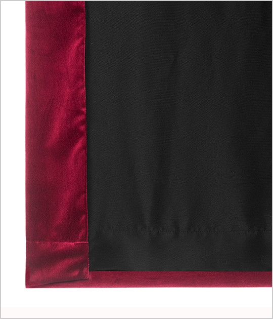 A flat curtain liner