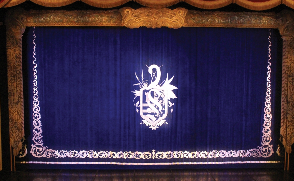 Swan Lake curtain with border